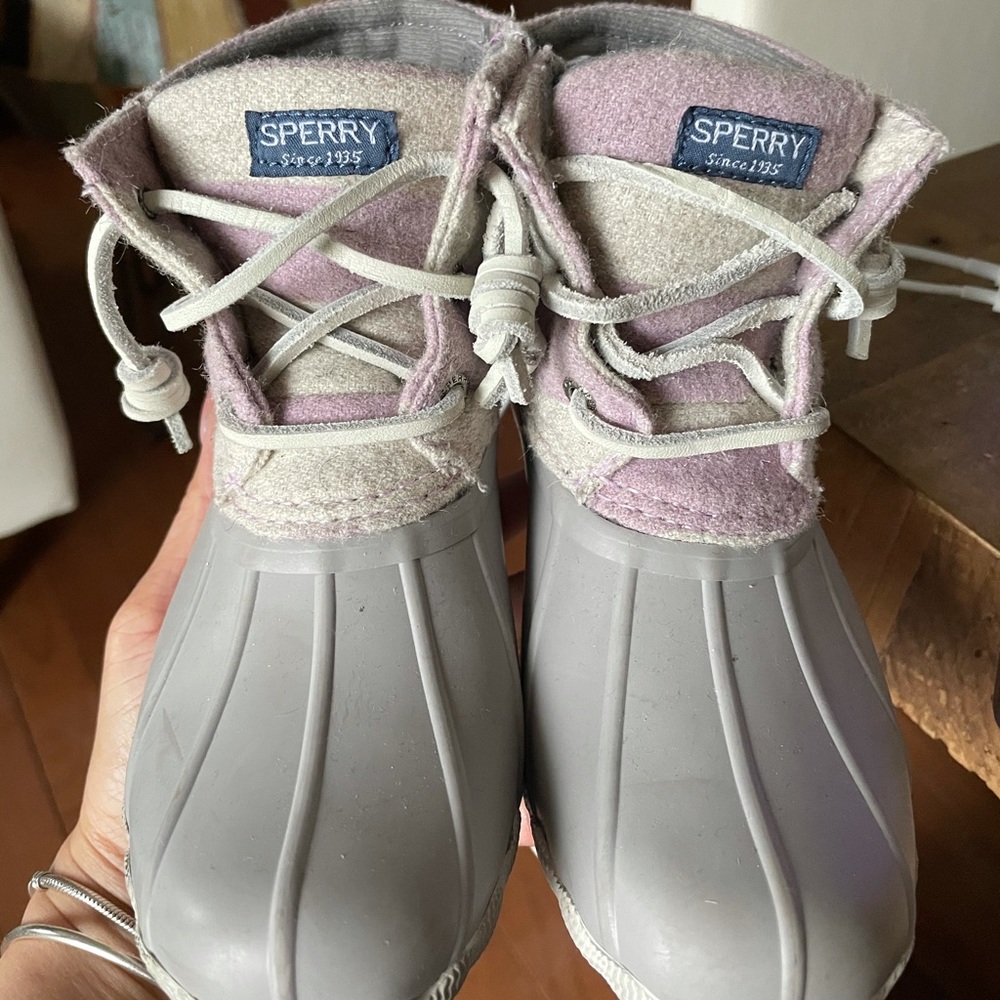 Girls boots, Sperry